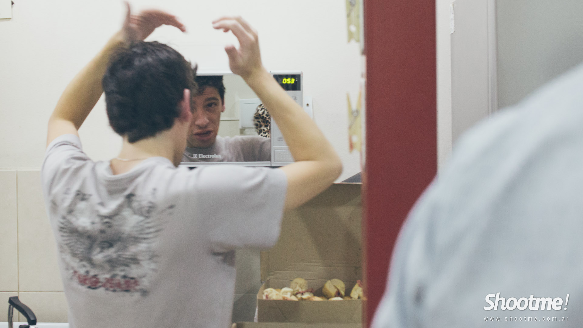 Ale y Day - ShootMe!