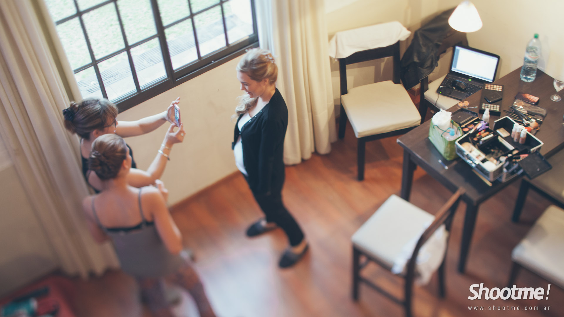 Ale y Day - ShootMe!