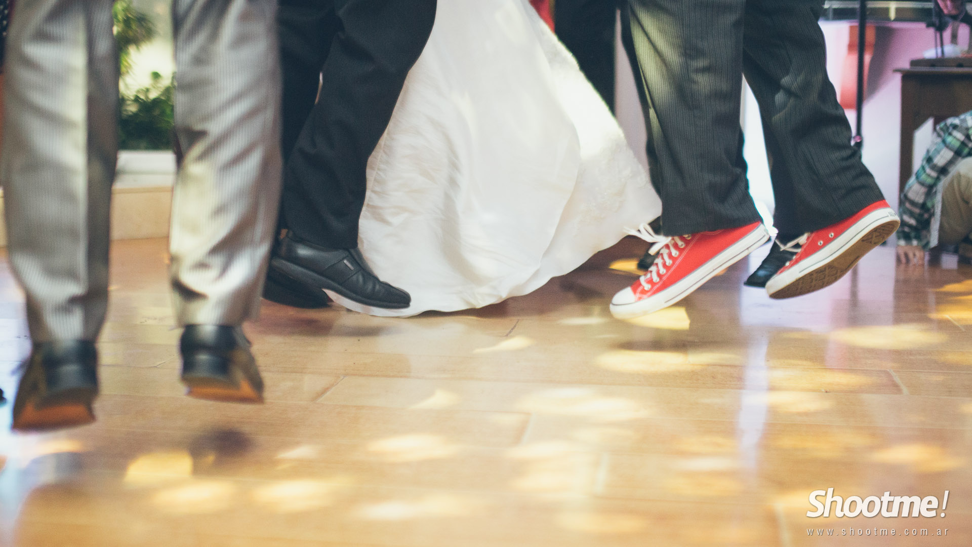 Ale y Day - ShootMe!