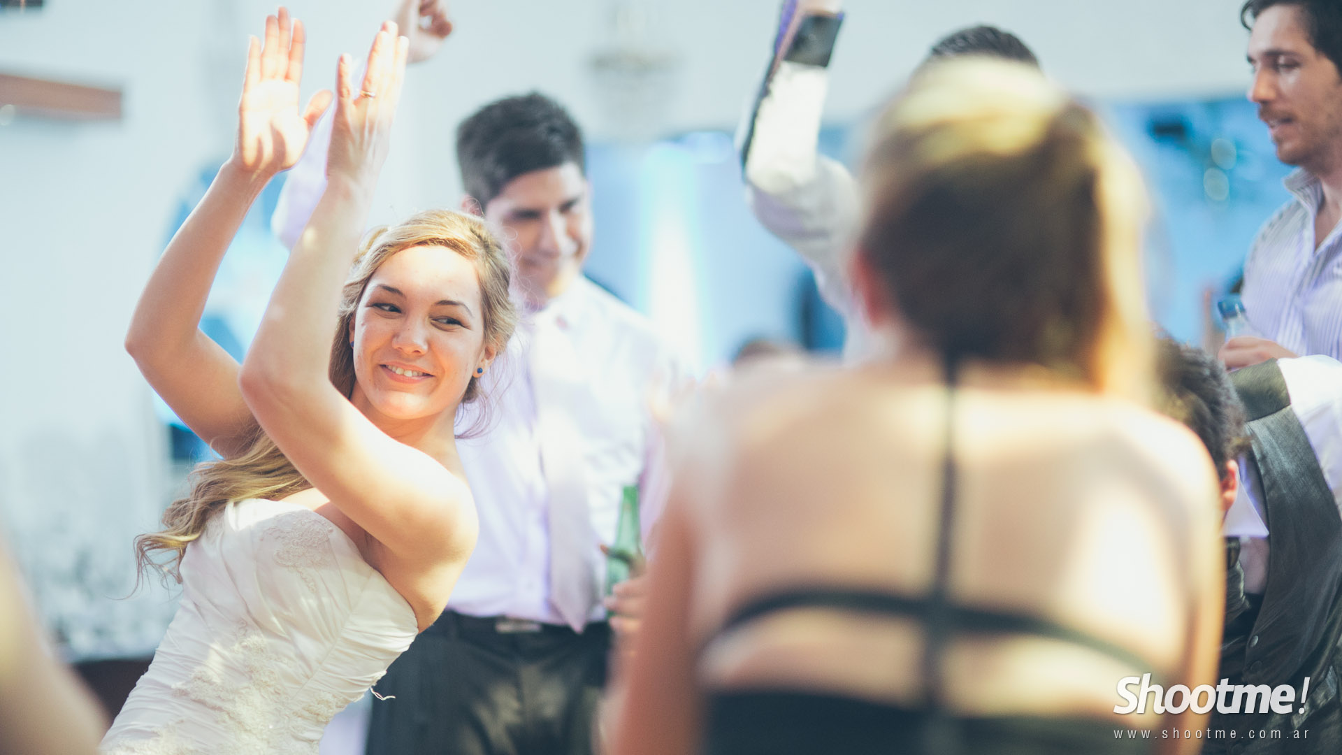 Ale y Day - ShootMe!