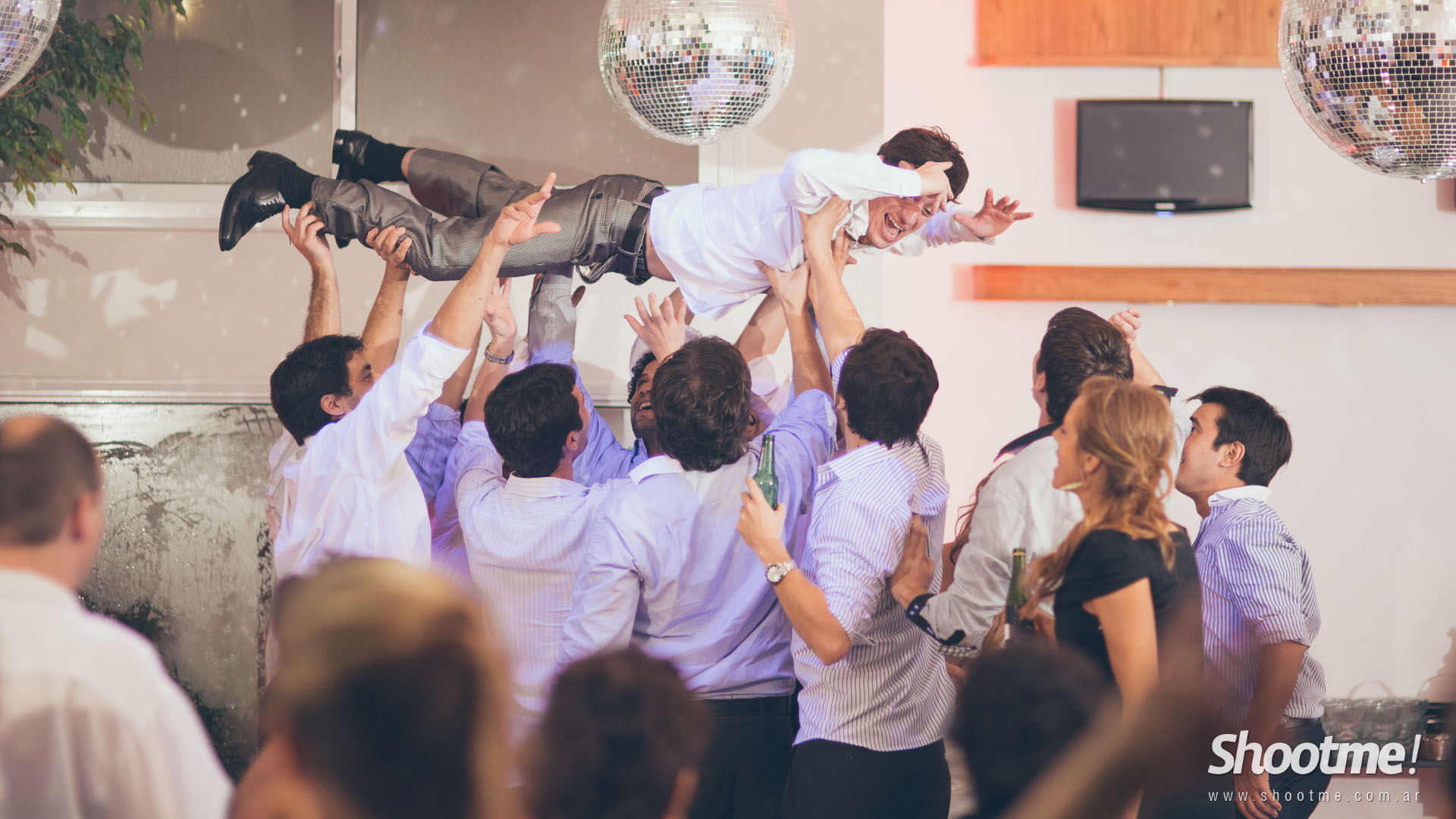 Ale y Day - ShootMe!